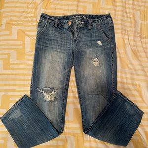 American Eagle Women’s Boyfriend Jeans. Size 4.